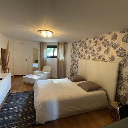 Bed and Breakfast Ty Logis Montrabe Екстер'єр фото