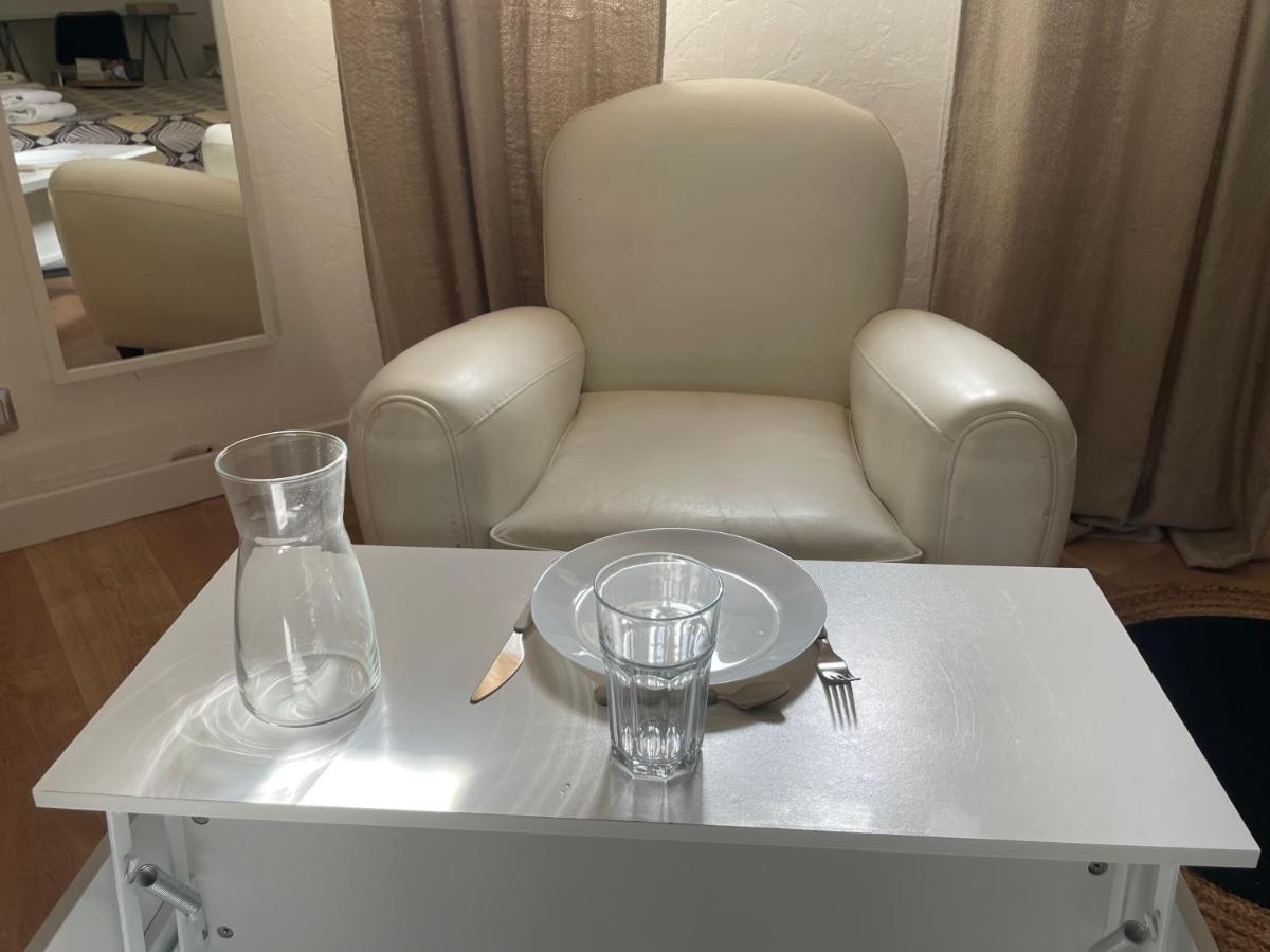 Bed and Breakfast Ty Logis Montrabe Екстер'єр фото