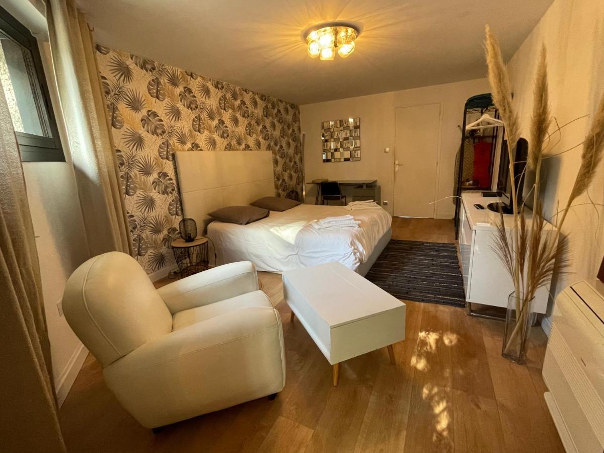 Bed and Breakfast Ty Logis Montrabe Екстер'єр фото